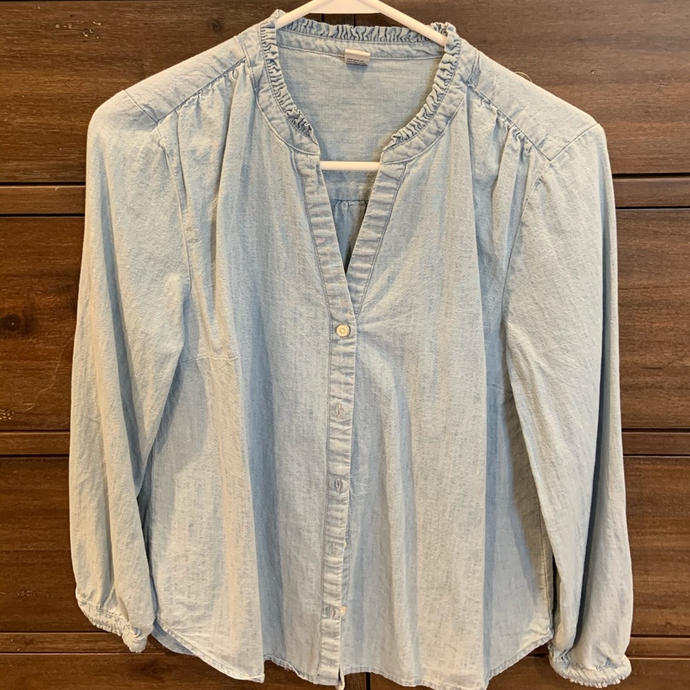 Old navy chambray blouse